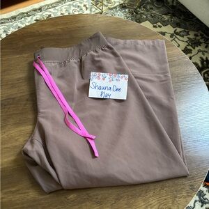 Women’s Figs Pants